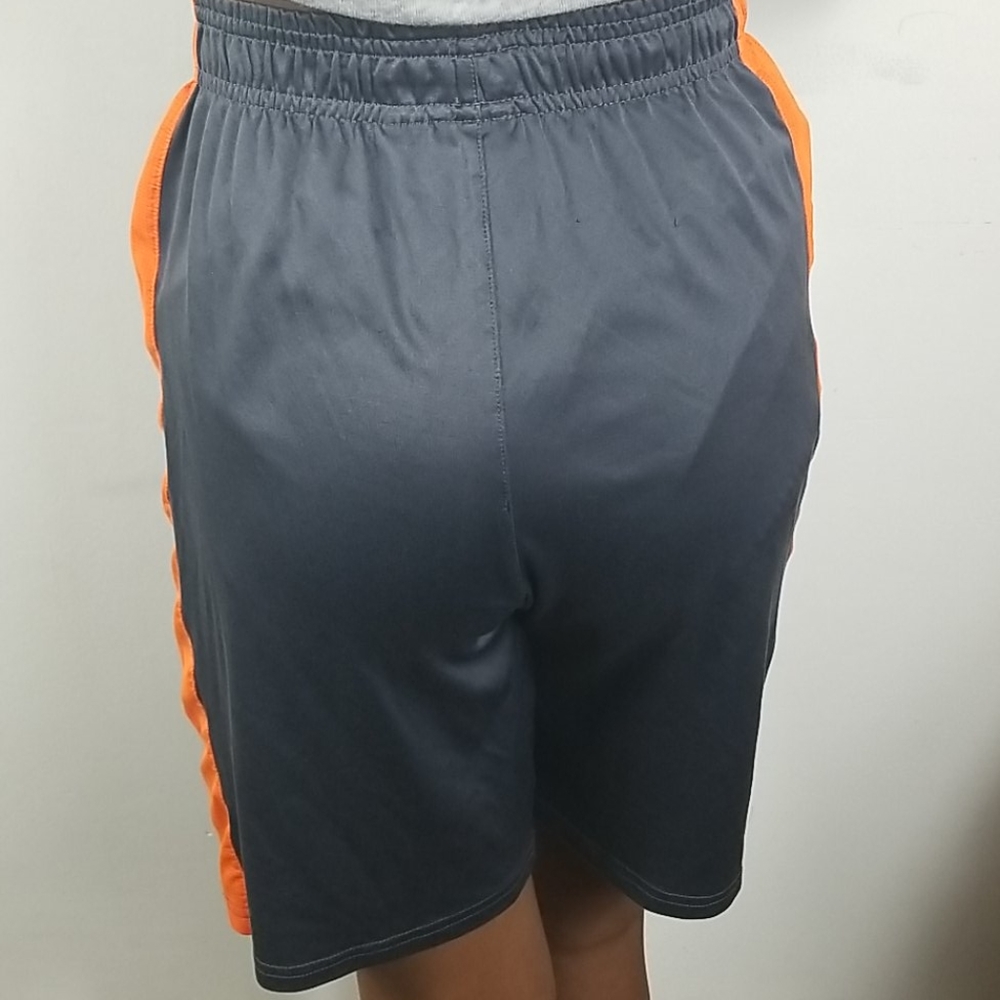 Shorts - Picture 2 of 4